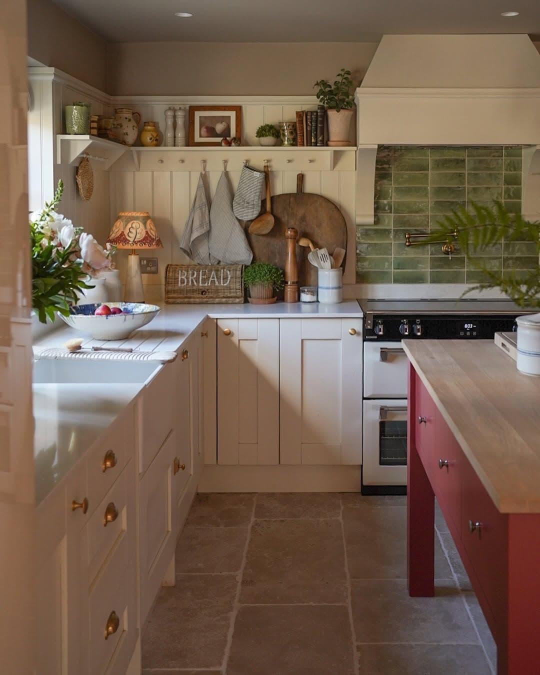 Charming Rustic Country Kitchen Design