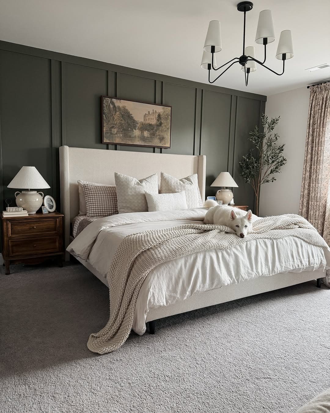 Cozy Dark Green Bedroom Retreat