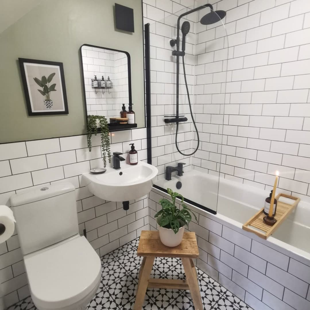 Modern Monochrome Bathroom Oasis