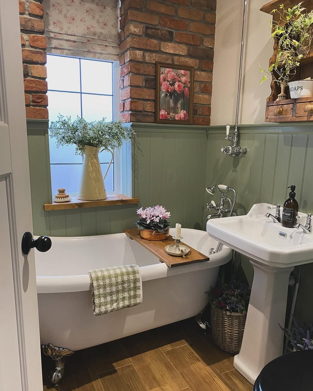 Rustic Farmhouse Bath Sanctuary